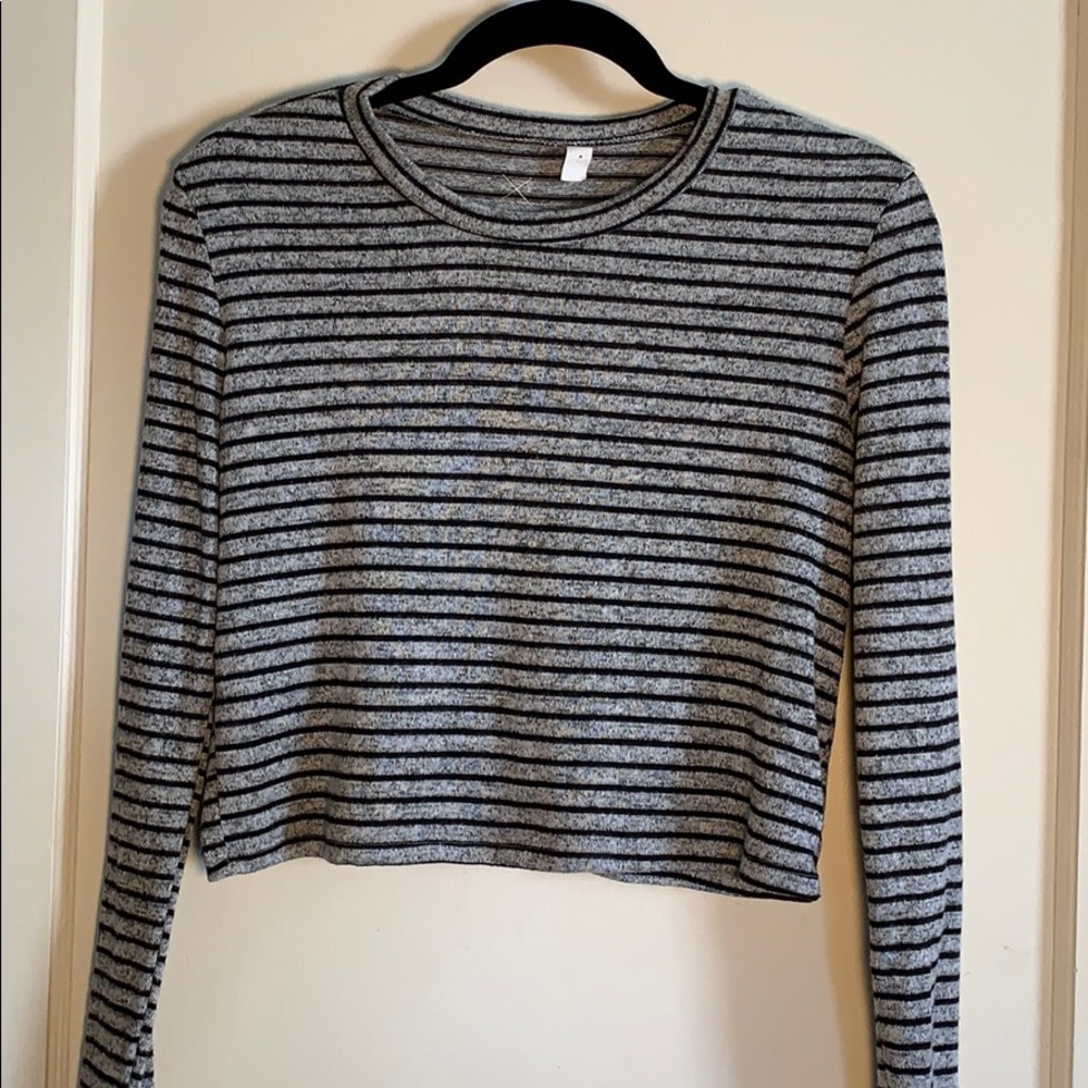 Black and Gray Striped Crop Long Sleeve